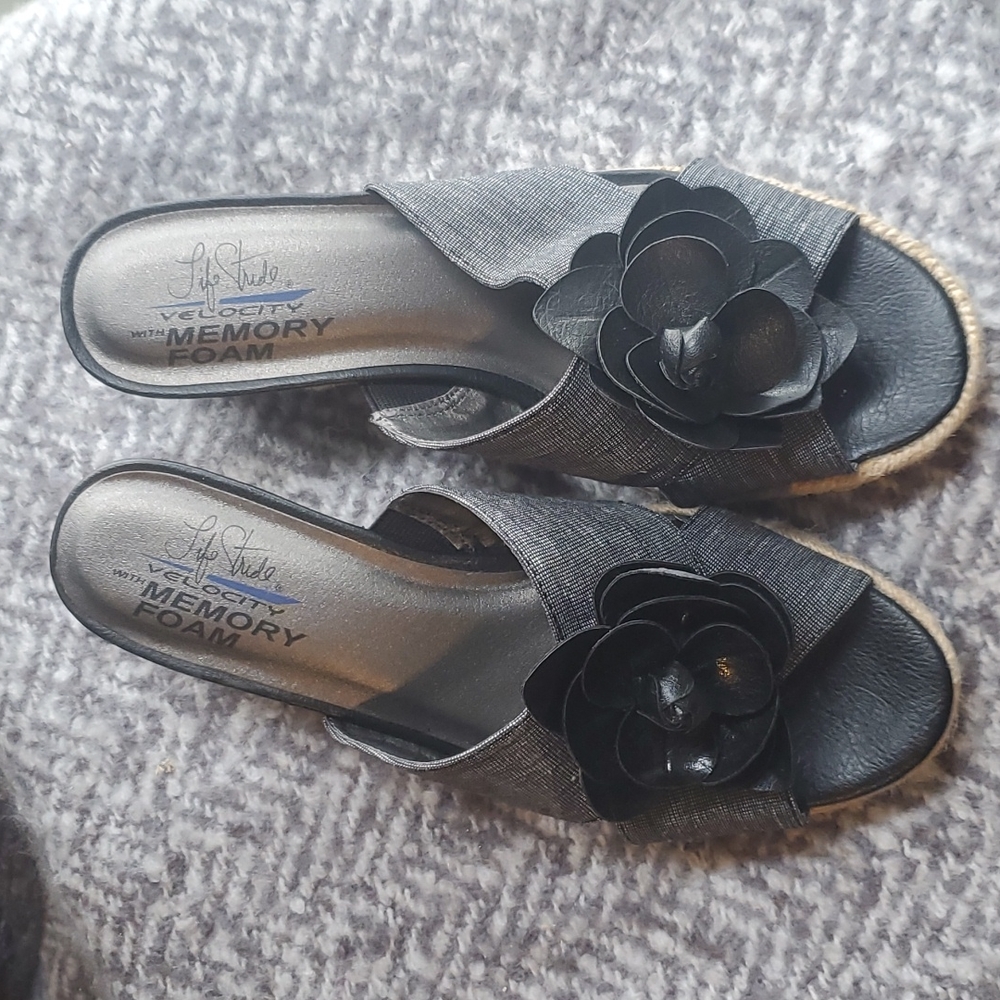 Life Stride wedge heels size 7.5